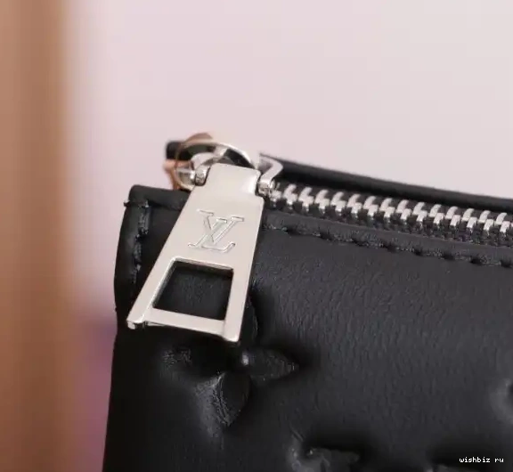 WIS LOUIS PM VUITTON COUSSIN 0629